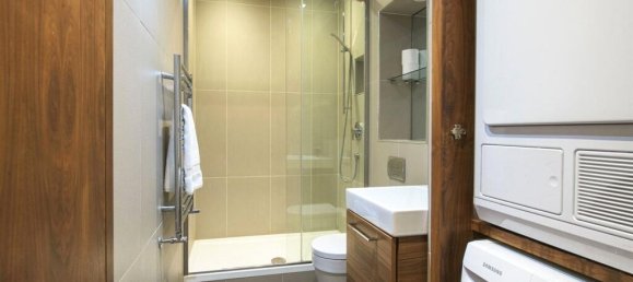 3 bedrooms Apartment in London, United Kingdom No. 5199 9