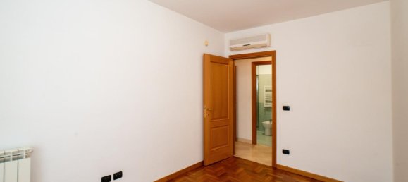Apartamento de 4 habitaciónes en Rome, Italy No. 139412 9