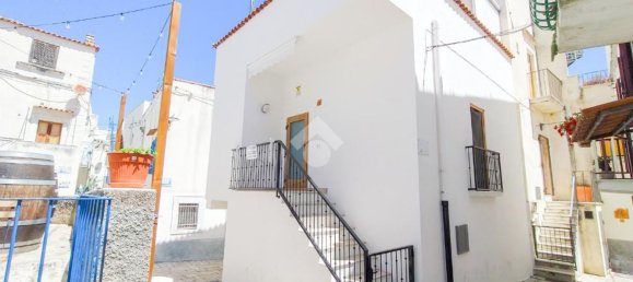 3 rooms Apartment in Peschici, Italy No. 268093 2