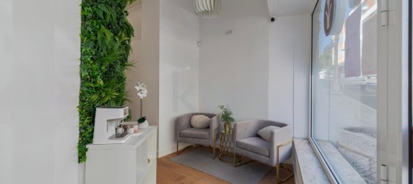 130m² Commercial property in Lisbon, Portugal No. 90785 12