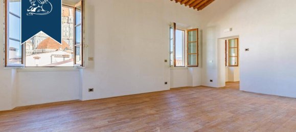 4 Schlafzimmer Penthouse in Florence, Italy, Nr. 316523 8