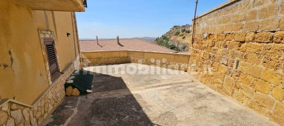 3 bedrooms House in Enna, Italy No. 351528 18