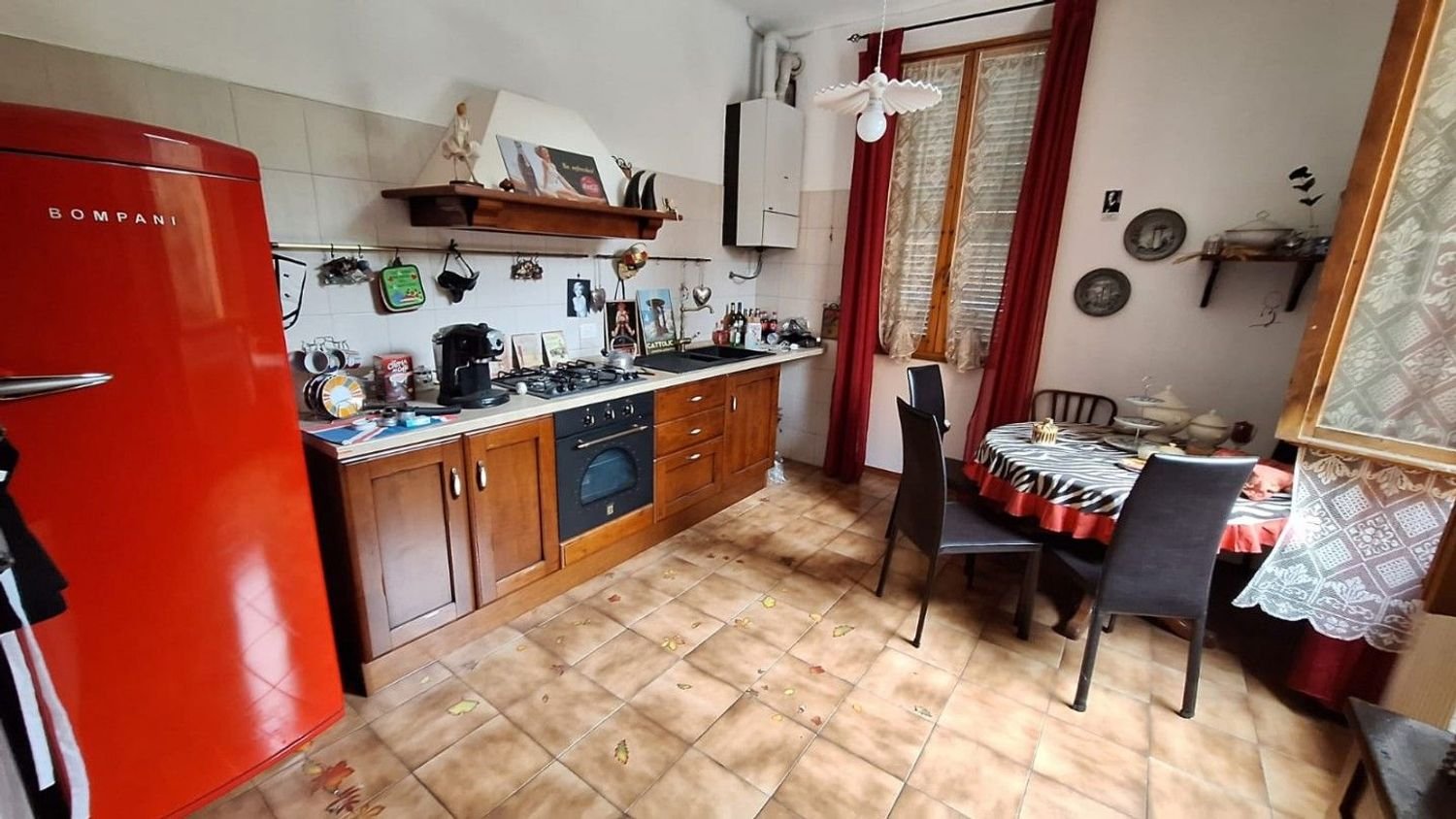 Apartamento de 3 dormitorios en Reggio Emilia, Italy No. 358073