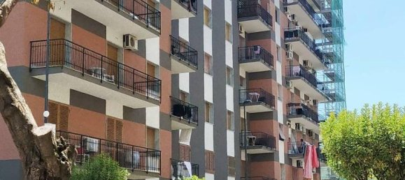 4 rooms Apartment in San Giorgio a Cremano, Italy No. 173994 3