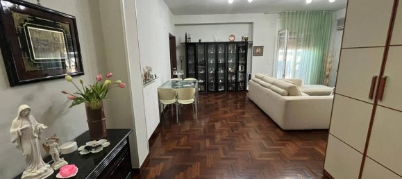 4 rooms Apartment in San Giorgio a Cremano, Italy No. 173994 4