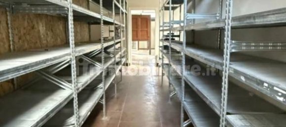 Коммерческая недвижимость с 2 комнатами в Изола дель Лири, Италия № 281923 18