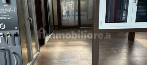 Коммерческая недвижимость с 2 комнатами в Изола дель Лири, Италия № 281923 8