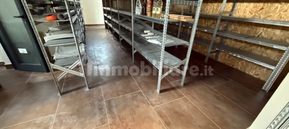 Коммерческая недвижимость с 2 комнатами в Изола дель Лири, Италия № 281923 11