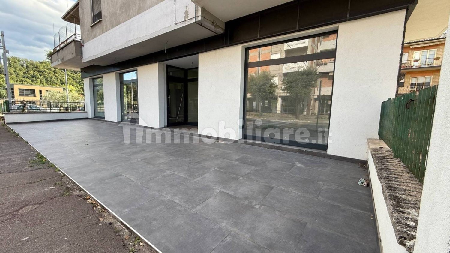 Коммерческая недвижимость с 2 комнатами в Изола дель Лири, Италия № 281923