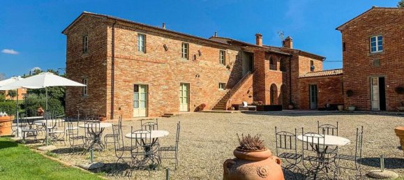 12 Schlafzimmer Haus in Foiano della Chiana, Italy, Nr. 56938 12