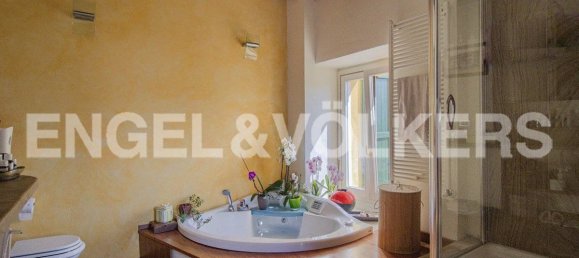 5 bedrooms Villa in Varese, Italy No. 68639 12