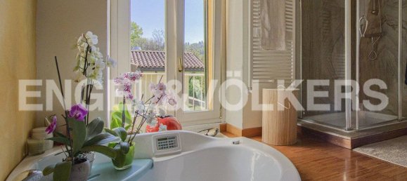 5 bedrooms Villa in Varese, Italy No. 68639 13