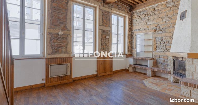 2 bedrooms Apartment in Lyon, France No. 289269