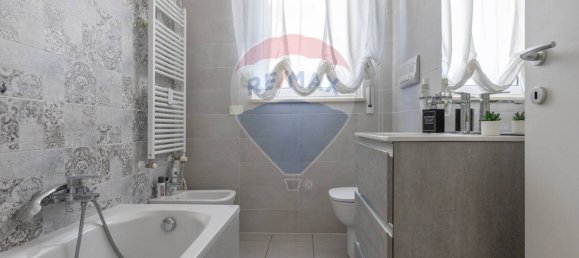 Квартира с 2 спальнями в Бусто Арсицио, Италия № 270493 17