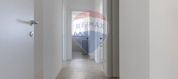 Квартира с 2 спальнями в Бусто Арсицио, Италия № 270493 12