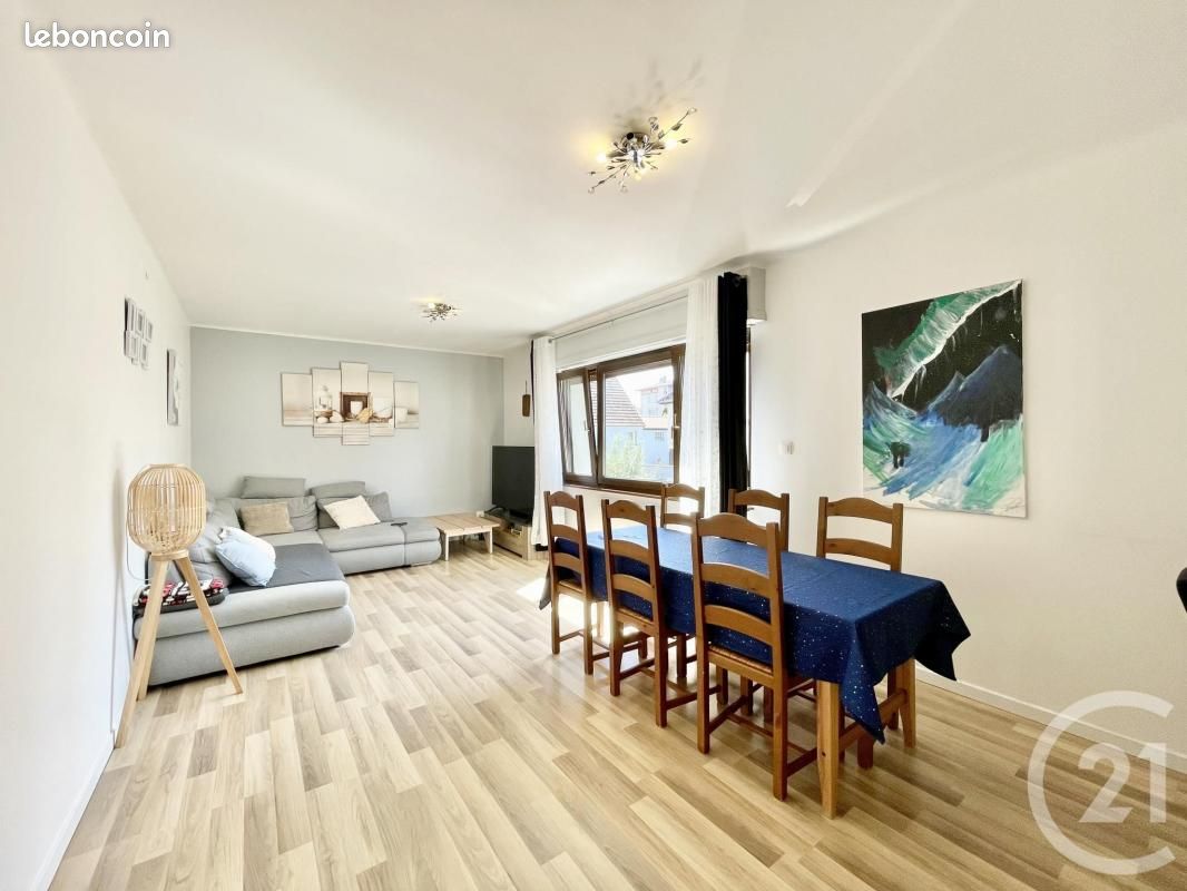 Casa de 7 dormitorios en Lingolsheim, France No. 330385