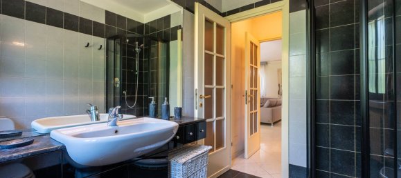 4 bedrooms Villa in Rivalta di Torino, Italy No. 351204 13