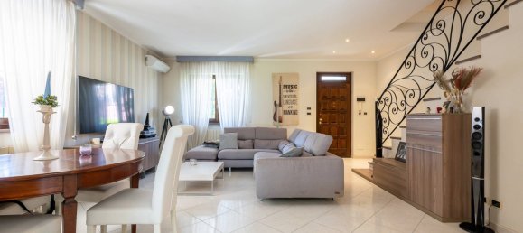 4 bedrooms Villa in Rivalta di Torino, Italy No. 351204 4