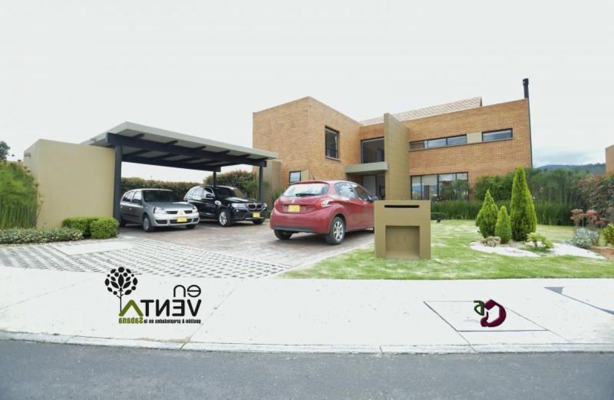 3 bedrooms House in Cundinamarca, Colombia No. 2817