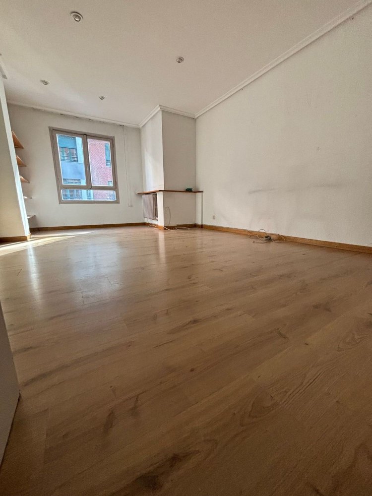 5 chambres Appartement à Leon, Spain No. 28414