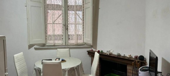 2 rooms Apartment in Siena, Italy No. 222845 2