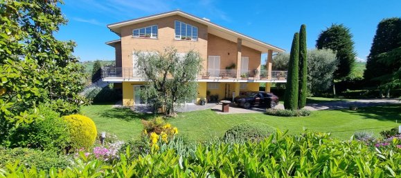 Вилла с 18 комнатами в Сенигаллия, Италия № 229110 3