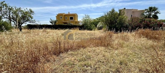 4 bedrooms Land in Guia, Portugal No. 140262 6