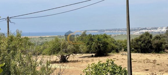 4 bedrooms Land in Guia, Portugal No. 140262 9