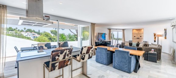 4 bedrooms Villa in Mijas, Spain No. 136911 2