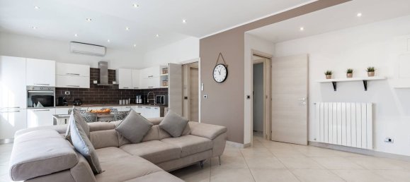 Apartamento de 3 habitaciónes en Monza, Italy No. 226820 14