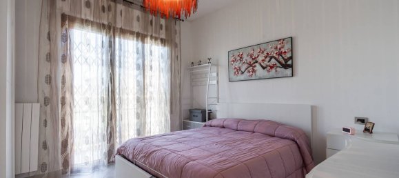 Apartamento de 3 habitaciónes en Monza, Italy No. 226820 2