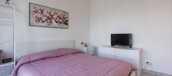 Apartamento de 3 habitaciónes en Monza, Italy No. 226820 3