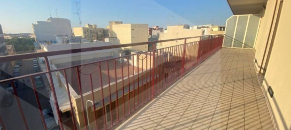 3 rooms Penthouse in Bitonto, Italy No. 28565 8