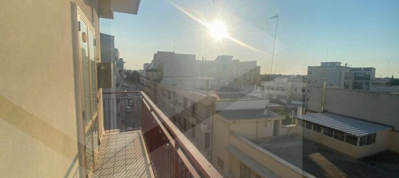 3 rooms Penthouse in Bitonto, Italy No. 28565 6