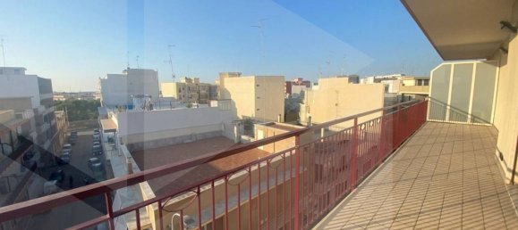 3 rooms Penthouse in Bitonto, Italy No. 28565 10