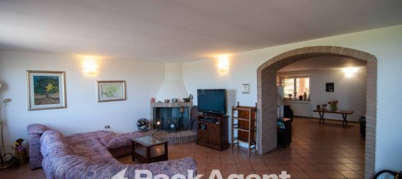 3 Schlafzimmer Haus in Fano, Italy, Nr. 101523 3