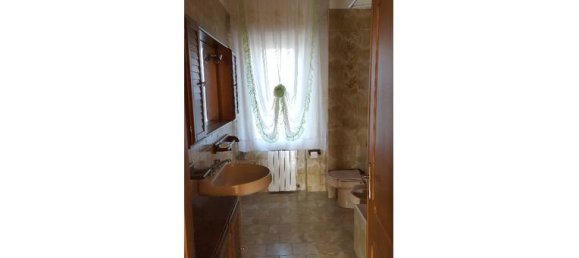 2 bedrooms Apartment in Aulla, Italy No. 255073 3