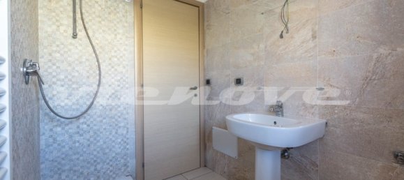 2 rooms Apartment in Rome, Italy No. 12275 132
