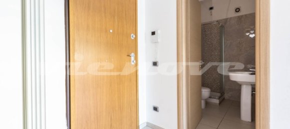 2 rooms Apartment in Rome, Italy No. 12275 138