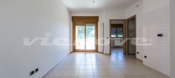 2 rooms Apartment in Rome, Italy No. 12275 16