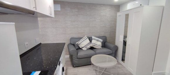 Apartamento de 2 dormitorios en Madrid, Spain No. 155080 6