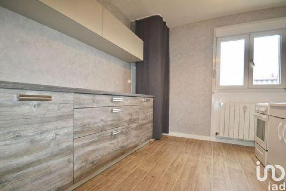3 bedrooms Condo in Thionville, France No. 15883