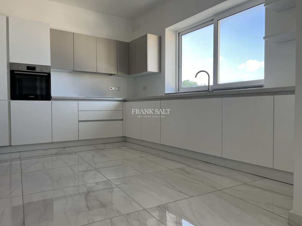 Apartamento de 3 dormitorios en Tarxien, Malta No. 8241