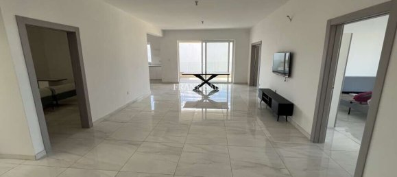 Apartamento de 3 dormitorios en Tarxien, Malta No. 8241 2
