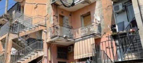 3 rooms Apartment in Mugnano di Napoli, Italy No. 13797 5