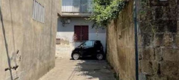 3 rooms Apartment in Mugnano di Napoli, Italy No. 13797 2