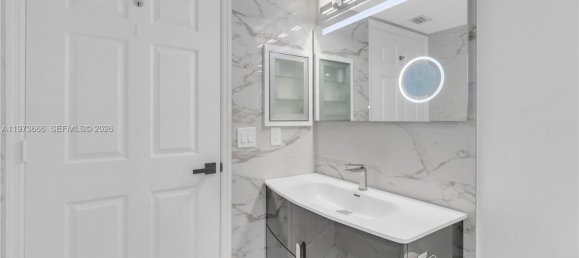3 Schlafzimmer Gewerbliche Immobilien in Miami, USA, Nr. 615090 7