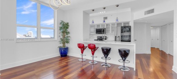 3 Schlafzimmer Gewerbliche Immobilien in Miami, USA, Nr. 615090 22