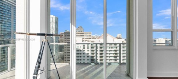 3 Schlafzimmer Gewerbliche Immobilien in Miami, USA, Nr. 615090 24