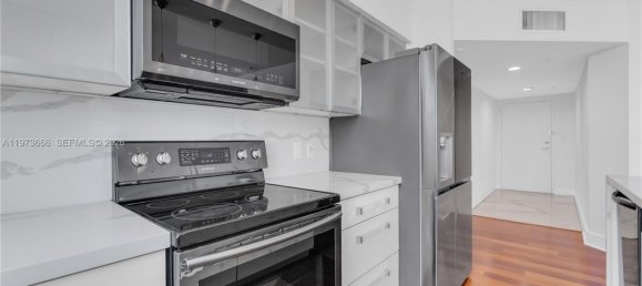 3 Schlafzimmer Gewerbliche Immobilien in Miami, USA, Nr. 615090 12